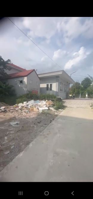 Bán nhà trọ 4 tầng . Quang Châu . Dt 75m . Mt 5m . Giá 4 tỷ 6