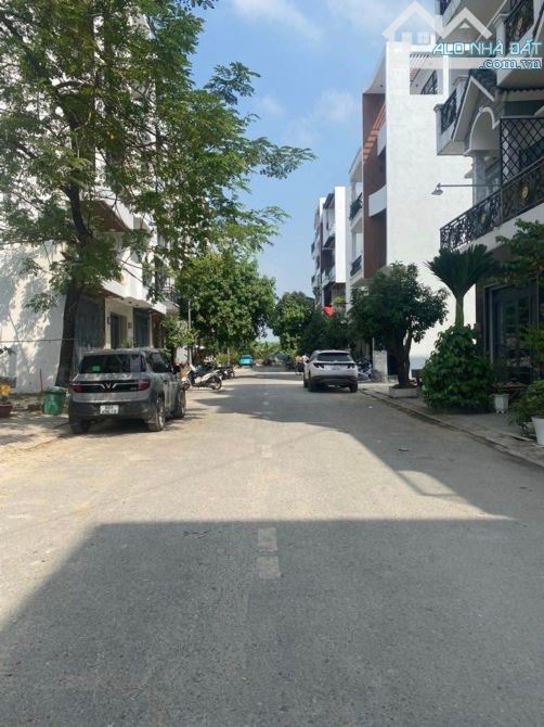 Nhà 4 tầng BTCT, full nội thất, đường 12m có vỉa hè, gần Lê Thị Riêng q12, Hơn 6tỷ