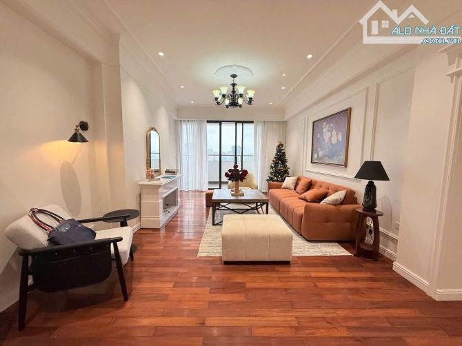 CĂN HỘ CAO CẤP 140M2, 3N2WC GIA CHỈ 7.9 TỶ