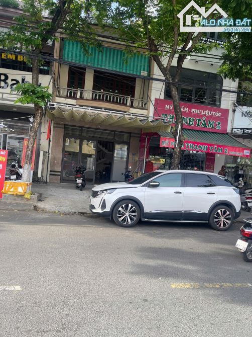 BÁN NHÀ ĐƯỜNG ( 7m5) NGUYEN VĂN HUYÊN - SÁT CHỌ CẨM LỆ. GIÁ RẺ CHỈ 7,5 TY