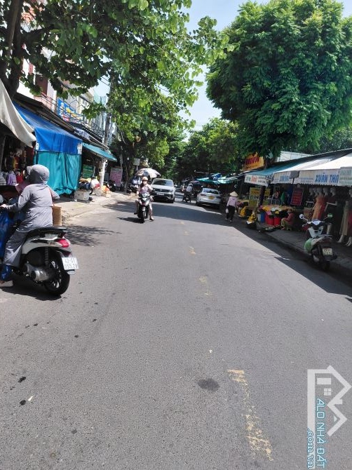 NHÀ 2 TẦNG ĐƯỜNG ĐẶNG VĂN NGỮ, đối diện Chợ Cẩm Lệ, kinh doanh cả ngày.
