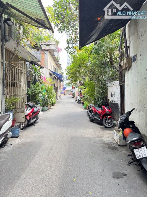 BÁN NHÀ HẺM XE HƠI VÀO NHÀ – NGANG HIẾM 5.5M – 60M² – 3 TẦNG TRỊNH ĐÌNH TRỌNG