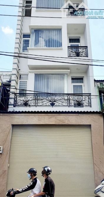 Nhà Cho Thuê Sẵn 28Tr/Tháng Ngay Nguyễn Biểu, Quận 5 (DT:5x13m-65m2) Giá chốt 4Tỷ390Triệu