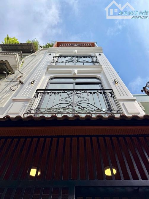 Cần Bán Nhanh Nhà Trần Đình Xu,P.Cầu Ông Lãnh,Quận 1.Giá 5tỷ890.Sổ Sẵn.