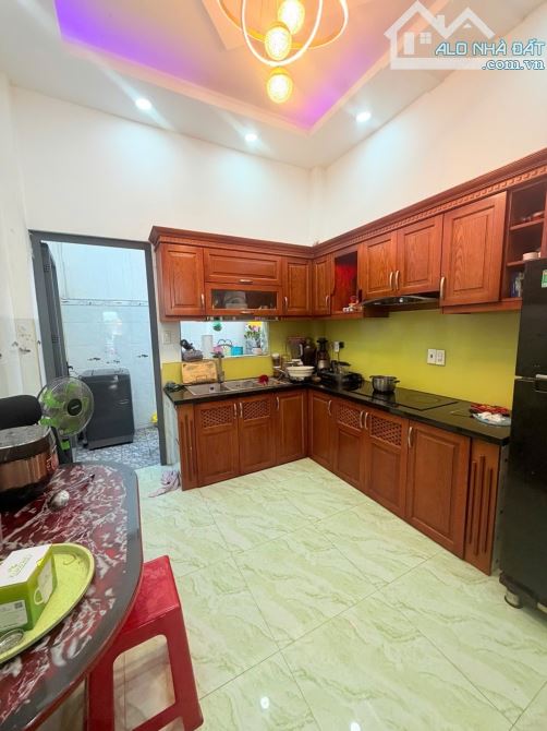 BÁN NHÀ HẺM VIP HƯƠNG LỘ 2 HẺM XE HƠI 6M 3 TẦNG MỚI ĐẸP 4PN SỔ HOÀN CÔNG