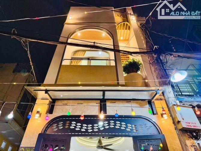 Cô Chú 3 đi đinh cư cần bán gấp nhà ngay đường Tạ Uyên,Quận 11 .Giá 3tỷ380/60m2.Sổ Sẵn .