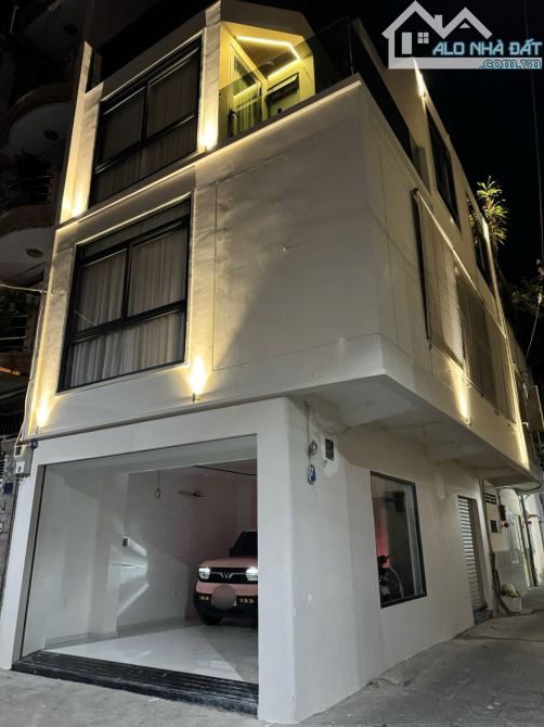NHÀ MỚI, GÓC 2MT HẺM XE HƠI HỒ VĂN HUÊ, 5X13M, 4 TẦNG, CHỈ 11.4 TỶ