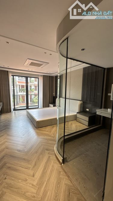 Bán nhà Việt Hưng Long Biên 50m2 giá 9 tỷ 9