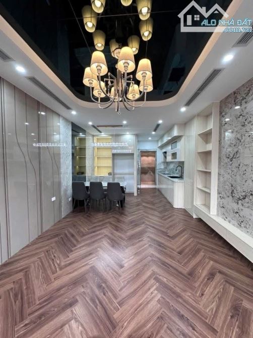 Phân lô oto chạy vòng quanh , vỉa hè ,kinh doanh , Đống Đa 41m2 6 tầng thang máy