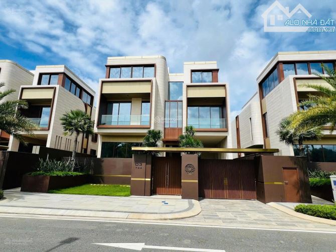 Bán Dinh Thự The Rivus Masterise. Quận 9 - 560m²,Hầm 4 lầu, hồ bơi, Giá 187 tỷ