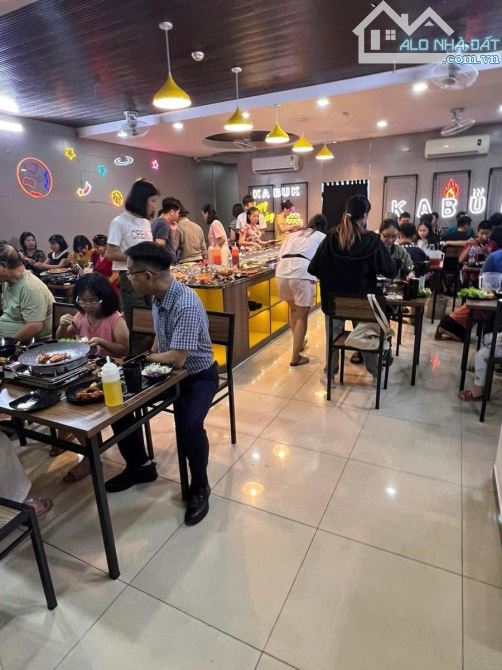 7 TẦNG THANG MÁY_11 PHÒNG FULL ĐỒ KHÉP KÍN_PHỐ NGỌC LÂM
