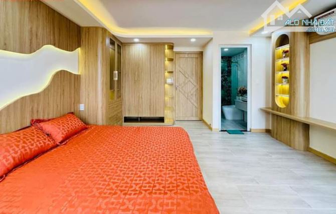 Nhà Mặt Tiền Đường Số 18, Bình Hưng Hoà, 4PN, 100m2. Giá 11 tỷ/TL