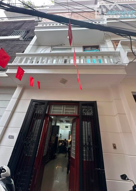 Nhà dân xây ngõ đẹp Xuân Đỉnh, thoáng trước sau 40m2 sổ x mtiền 4m. Giá 10.2 tỷ