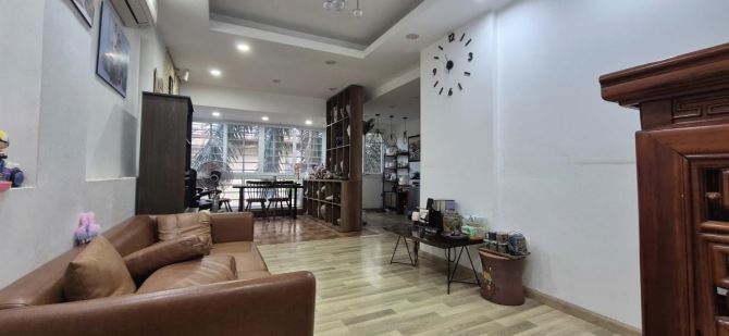 CĂN HỘ 130M - VĨNH PHÚC/ BA ĐÌNH - NHÀ ĐẸP - LÔ GÓC - 3 PN RIÊNG BIỆT - OTO ĐỖ - 9,6 TỶ