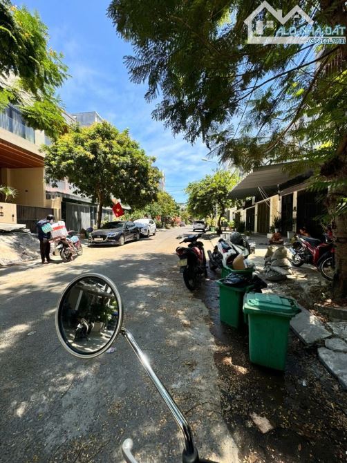 Bán tòa căn hộ 4 tầng, đường Nước Mặn 5, Nam Việt Á, dòng tiền 40tr/th, dt 96m2, giá 9,9 T