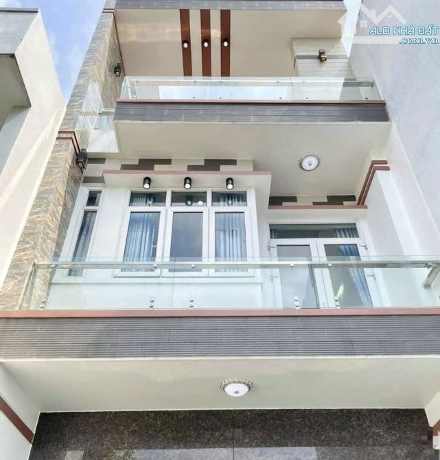 Bán Nhà 2 Mặt Tiền Đường Vườn Chuối, Quận 3. Giá 4,69 Tỷ/ 70m2 (5x14). Phong Cách Hiện Đại
