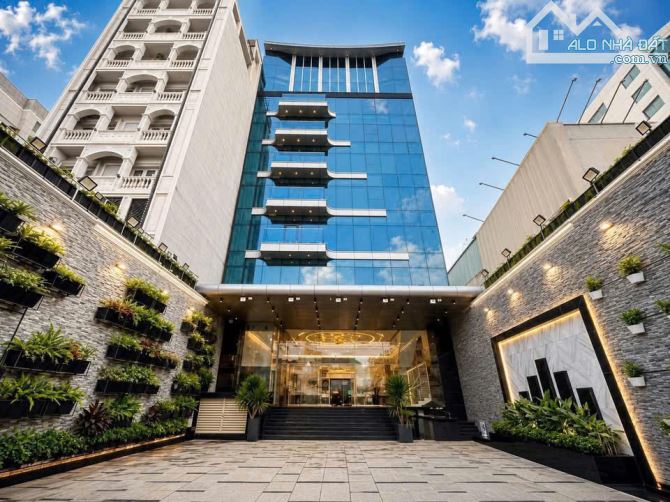 Tòa nhà VP MT Cách Mạng Tháng 8, DT15x36m, 2 hầm+10 tầng, HĐ1,5 tỷ/tháng, 3 th máy, 450 tỷ