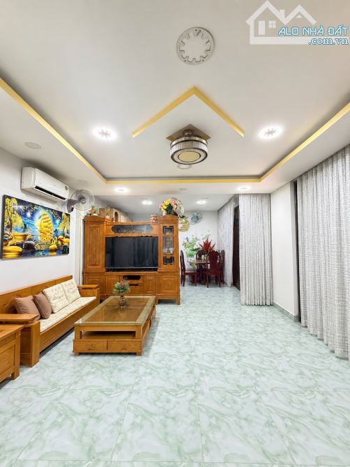 BÁN NHÀ MẶT TIỀN CHỢ HUỲNH VĂN CHÍNH 47M² 2 TẦNG MẶT TIỀN ĐẸP GẦN CHỢ, TRƯỜNG HỌC