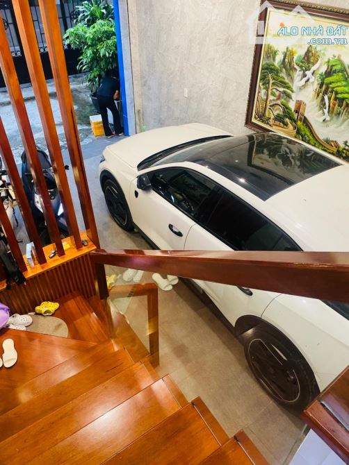 Cần Bán Gấp , Hạ 2,5 Tỷ, Phân Lô Quân Đội, Hoàng Hoa Thám, Ba Đình. 63m 5T MT4,5m Giá 22tỷ