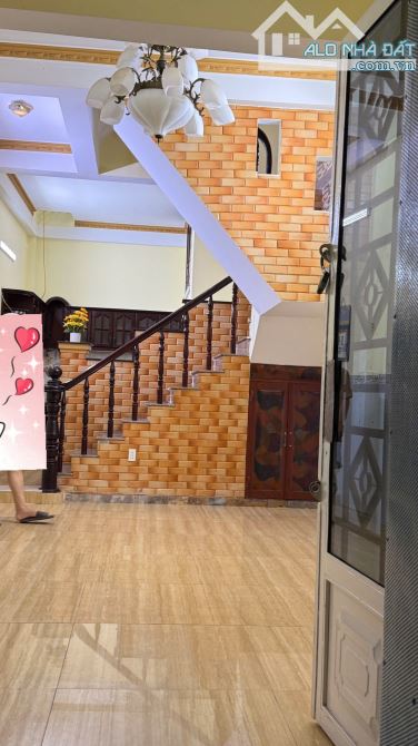 Bán Nhà Tô Hiệu - Hẻm 5m - 4mx11m - 3 Lầu 4PN Chủ Gấp Bán