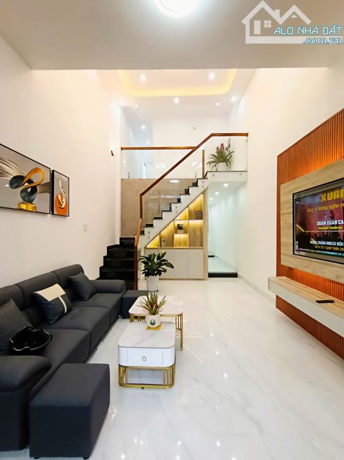 Bán Nhà Gác Lững Full Nội Thất Sát Đường Lớn Nguyễn Phước Nguyên - Thanh Khê - Đà Nẵng