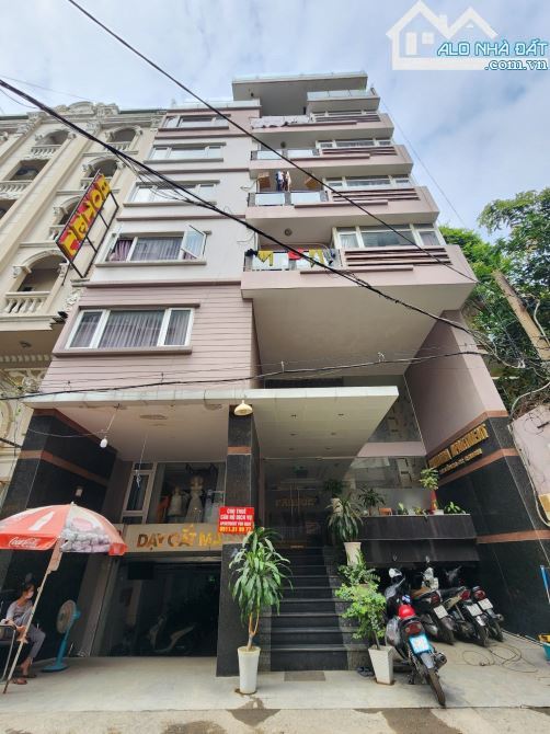 Căn Hộ Dịch Vụ Hầm 7 Lầu đường Cửu Long, P.2, Tân Bình, 10x23m, HĐT 170 Triệu,Chỉ 50 Tỷ