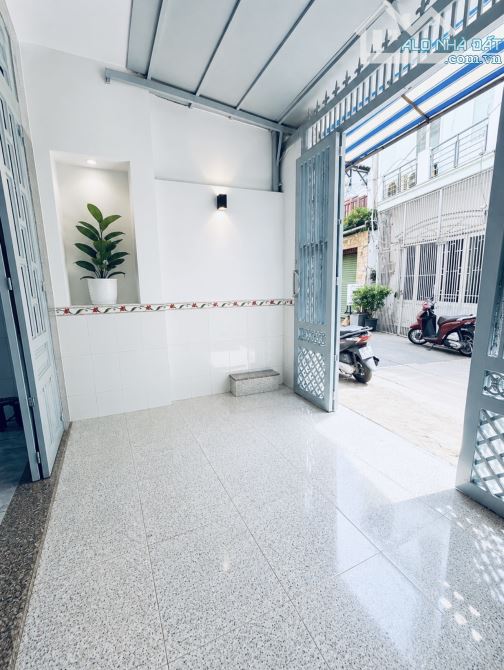 Nhà ngon Lê Đình Cẩn - 4x14m - sát mặt tiền - hẻm xe tải - chỉ 4,25 tỷ