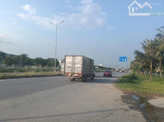 450m2 nhà xưởng mặt đường quốc lộ 10 cần bán