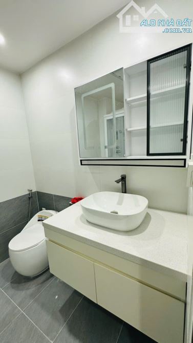 Bán căn hộ cao cấp BRG Legend-Hilton - 48,89m2 - 1PN - Tầng 17 - hoàn thiện đẹp - giá 3,9t