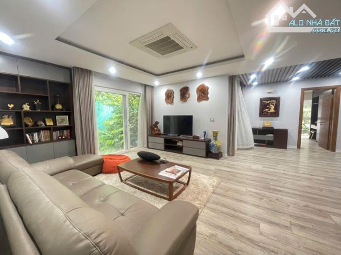 BIỆT THỰ LÔ GÓC VƯỜN MAI ECOPARK, RESORT NGHỈ DƯỠNG, 324M2, 3 TẦNG, CHỈ 59.98 TỶ
