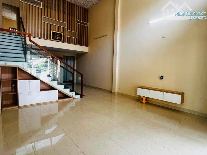 🔥 Nhà gác lửng đường Phú Lộc 8 thanh Khê . Vị trí gần trường FPt , gần chợ , gần biển