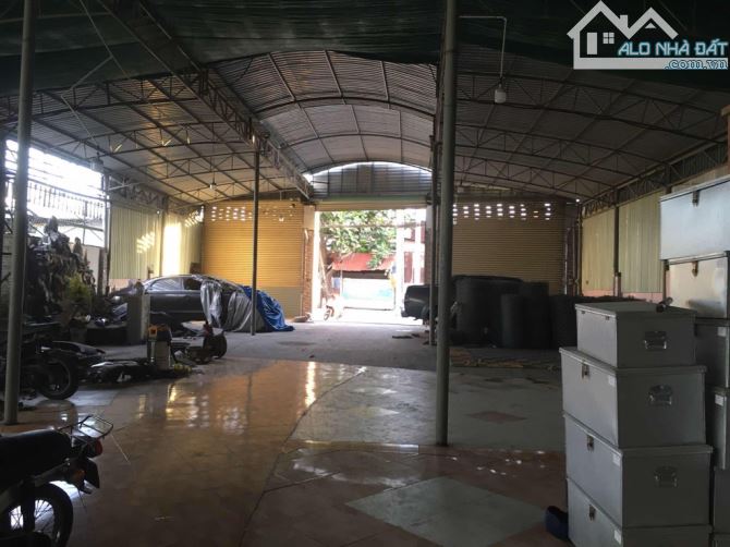 Bán nhà xưởng 1200m, mặt tiền Nguyễn Văn Bứa, Hóc Môn