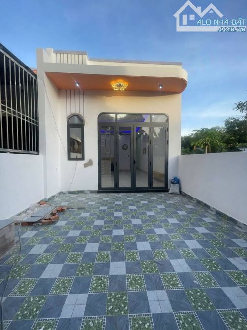 BÁN NHÀ BẾN CÁT BÌNH DƯƠNG_GIÁ TỐT_SỔ SẴN_SANG TÊN NGAY