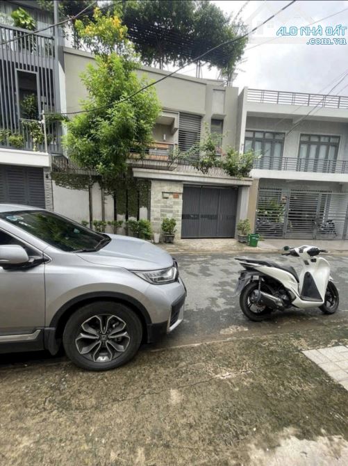 Bán biệt thự 1 trệt 2 lầu sổ riêng thổ cư p. Thống Nhất