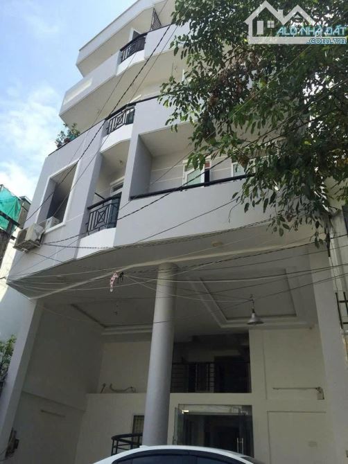 Bán tòa CHDV hẻm 8m đường Hậu Giang, P4,Tân Bình.(DT:8.5x33m) Hầm 5 tầng 46 Phòng.