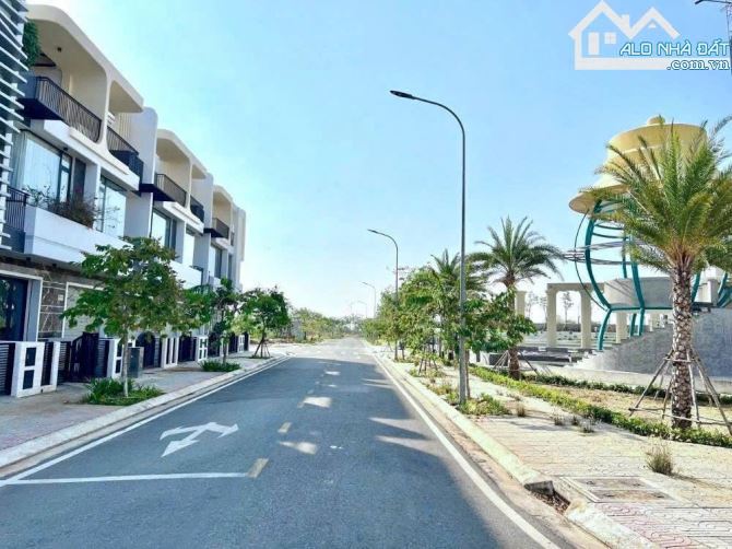 House for sale, 306 m², Phường 12
