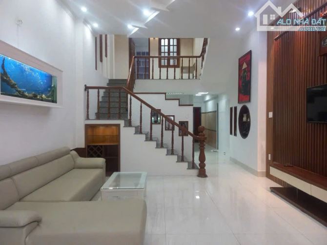 CẦN BÁN NHANH NHÀ 3 TẦNG 85M2 - NGAY NGUYỄN HỮU THỌ - CHỈ 7T - SẴN DÒNG TIỀN
