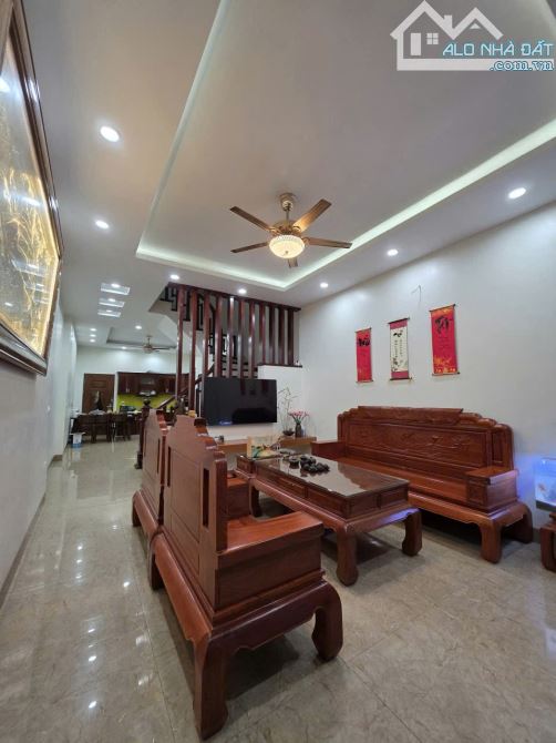 🐒🐒Nhà 4 tầng khả lễ 2 Nguyễn Hoàng Nghị Võ cường Diện Tich 82 m Mặt 4,4m Hướng Đông Nam