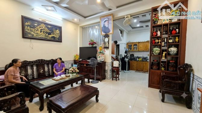 Bán nhà Thiên Lôi — Chợ Đôn — Lê Chân. 45m2 x 4 tầng. Chỉ nhỉnh 3tỷ có thương lượng.