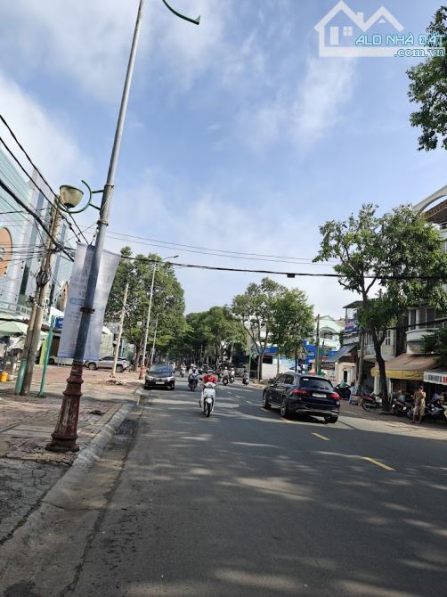 BÁN NHÀ 1T2L MẶT TIỀN LÊ LỢI P4, TRỤC KINH DOANH HUYẾT MẠCH, NGANG 5M, SỔ HOÀN CÔNG