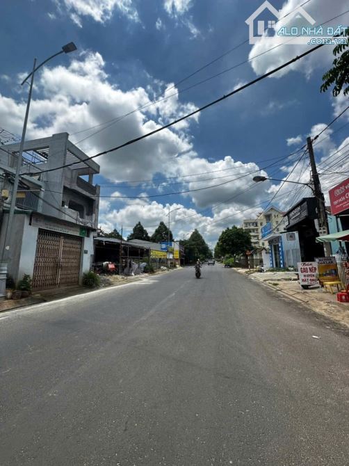 Bán nhà kho mặt tiền Thủ Khoa Huân Buôn Ma Thuột, 270m², 4 sổ riêng, giá 17,5 tỷ