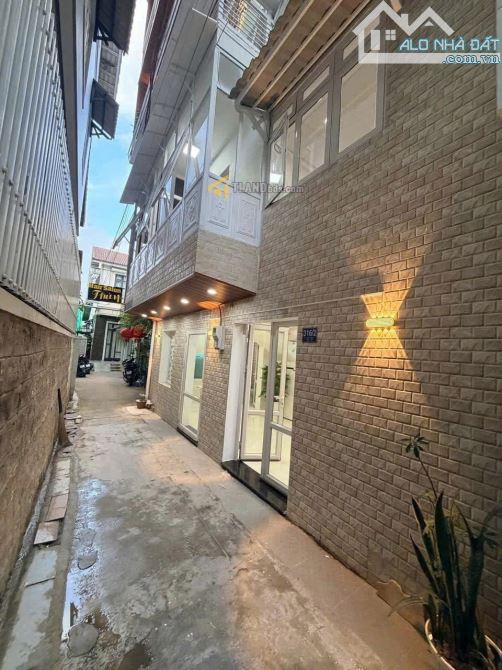 CHỈ 4,9 tỷ _ NHÀ MỚI 4 TẦNG ĐƯỜNG HAI BÀ TRƯNG _ĐÀ LẠT