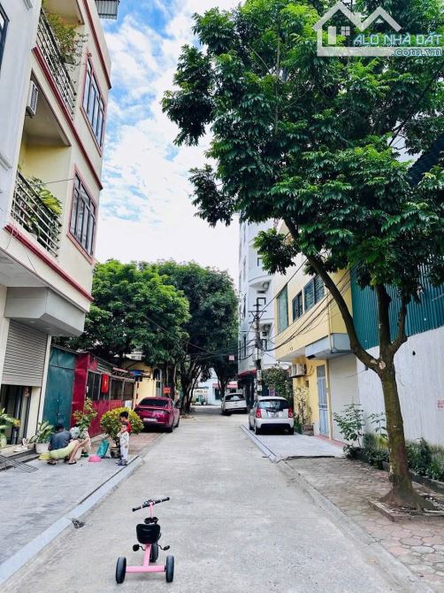 CƠ HỘI HIẾM ĐỂ SỠ HỮU NHÀ RIÊNG TRUNG TÂM THẠCH BÀN VỚI 6.X TỶ, 5 TẦNG, Ô TÔ GẦN