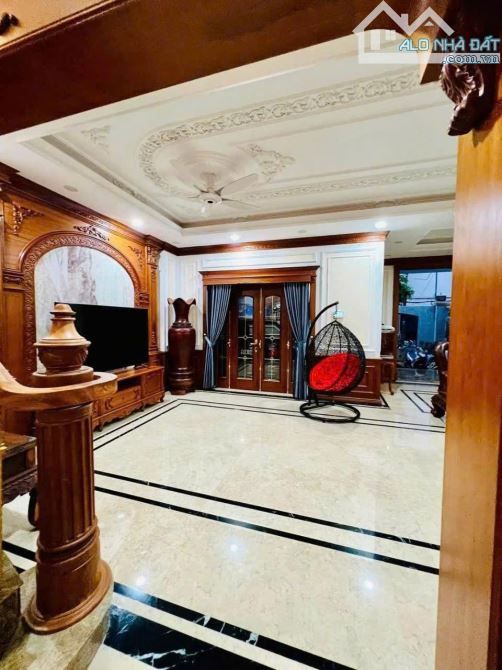 Bán Biệt Thự Phạm Phú Thứ, Víp Tân Bình, 215m2, Ngang Khủng 9m, 4 Tầng, Nhỉnh 49 Tỷ TL.