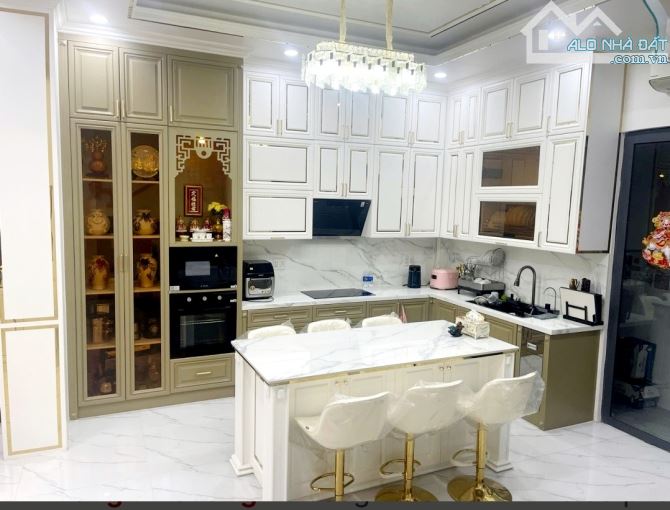 Biệt thự phố 4 tầng – Mặt tiền 6,6m – KDC Green Riverside – Đường 2 ô tô tránh nhau