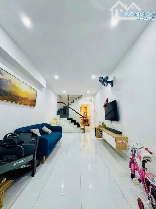 NHÀ ĐẸP TRUNG TÂM PHÚ NHUẬN – GIÁP QUẬN 1 & QUẬN 3 -HẺM 3M NGAY MẶT TIỀN-FULL NT- 50m2- 7,