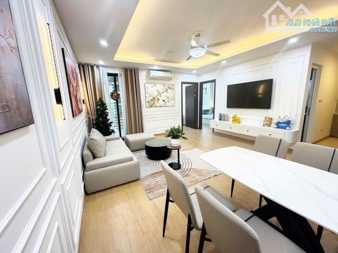 BÁN TÒA VĂN PHÒNG MẶT HỒ 3 MẪU – 10 TẦNG THANG MÁY XỊN – MẶT PHỐ VỈA HÈ RỘNG – 400M²