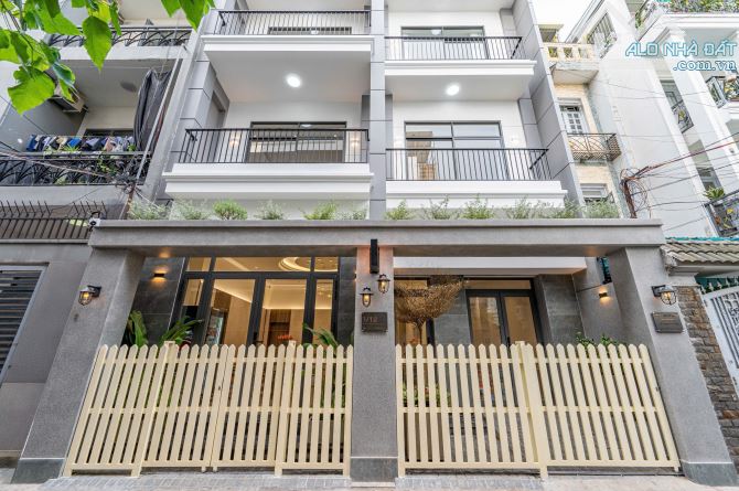 Giá 40 tỷ-Dòng tiền 300 triệu/th Ngay Sân Bay Tân Sơn Nhất Q.Tân Bình, DT: 8,8x20m-4 tầng