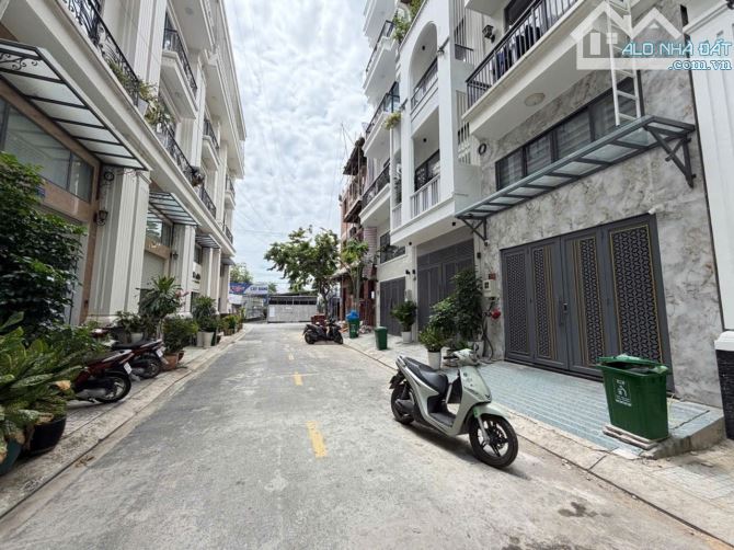 💝 CĂN HỘ DỊCH VỤ 6 tầng đường VƯỜN LÀI phường AN PHÚ ĐÔNG Q12, Dt 58m² Hẻm 8m DÒNG TIỀN