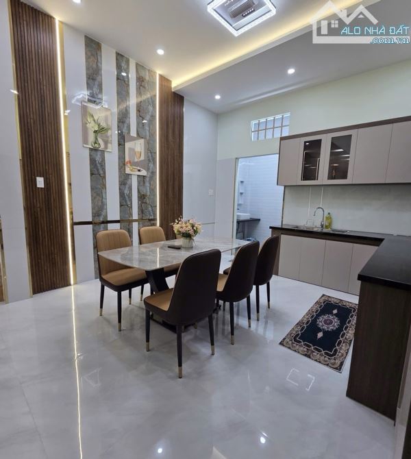 BÁN NHÀ MỚI ĐẸP LUNG LINH HXH 4M 4x18M NỞ HẬU GẦN CHỢ TÂN HƯƠNG CHỈ 6.69 TỶ TL